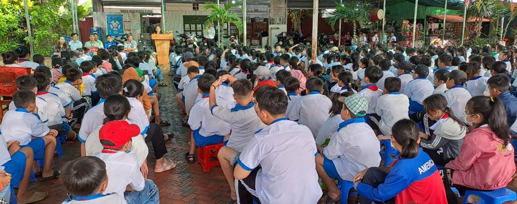Phú Xuân tuyên truyền phòng bệnh đau mắt đỏ cho học sinh