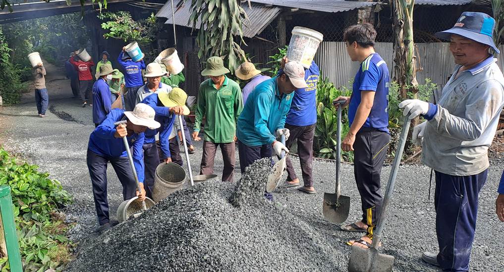 Phú Xuân khởi công công trình cầu, đường dẫn Phú Hạ - Phú Tây chào mừng kỷ niệm 55 năm thành lập huyện